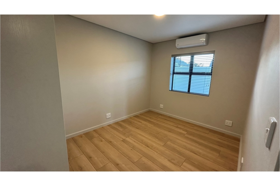 To Let 3 Bedroom Property for Rent in Lemoenkloof Western Cape